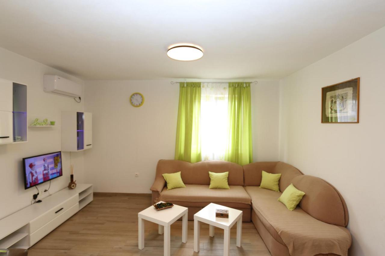 Apartments Mirjana Šilo 外观 照片